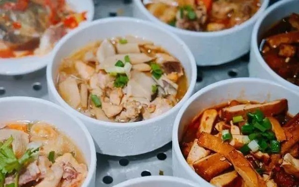 社區(qū)食堂訂餐能干嘛?是自己搭建訂餐平臺好還是加盟好？